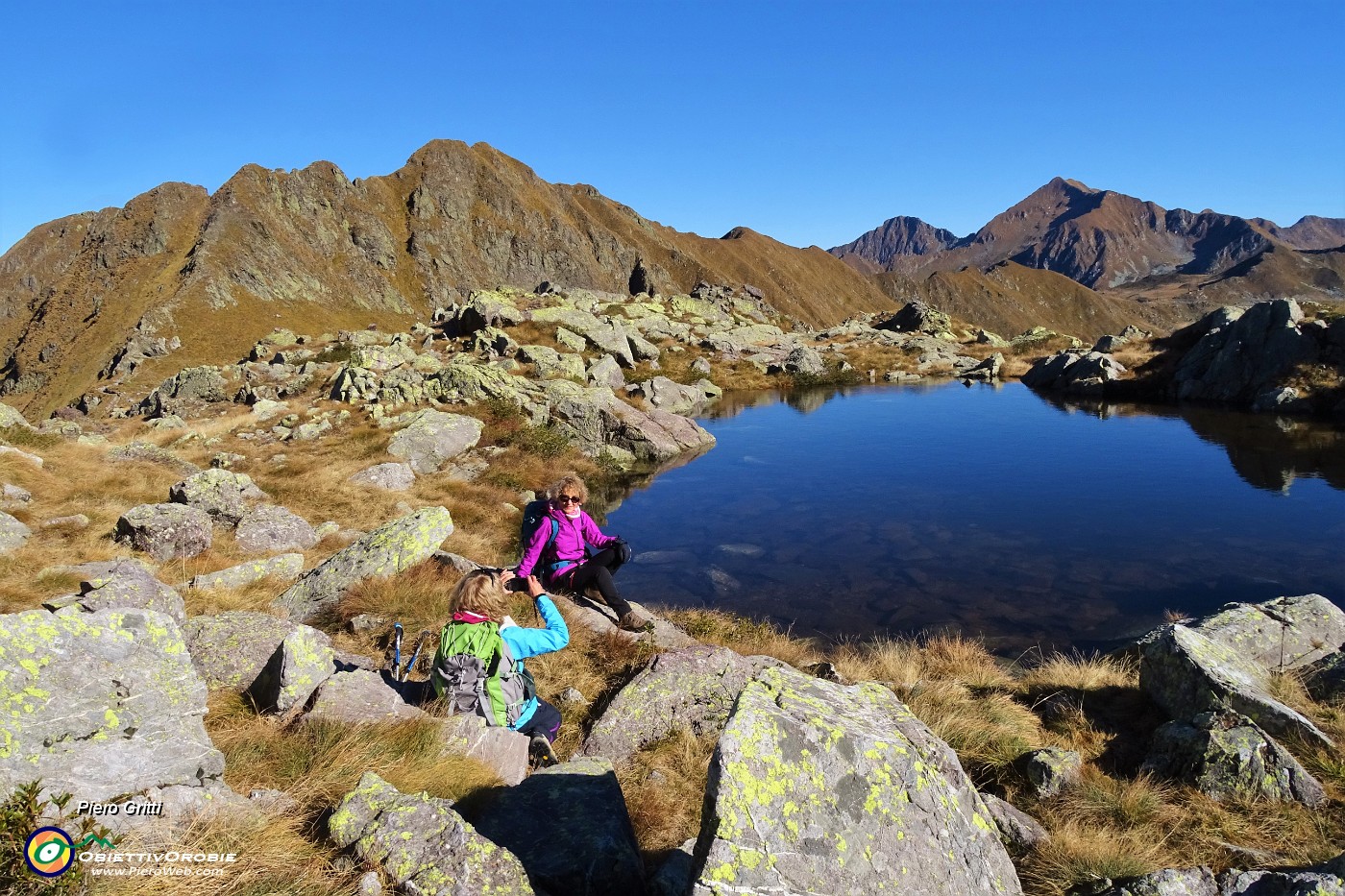 30 Altro laghetto con vista in Verrobbio, Cimetto, Fioraro.JPG -                                